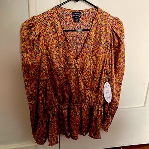 Scoop floral woman’s shirt